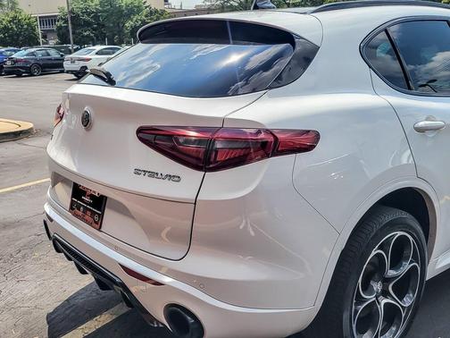 2022 Alfa Romeo Stelvio Veloce