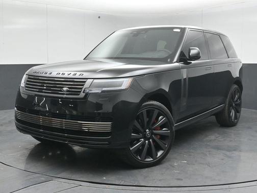 2025 Land Rover Range Rover P615 SV