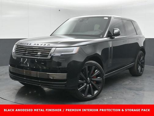 2025 Land Rover Range Rover P615 SV