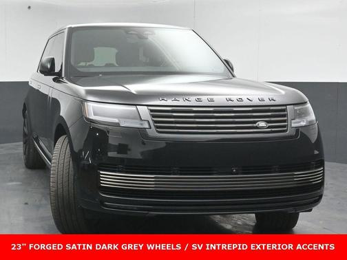2025 Land Rover Range Rover P615 SV