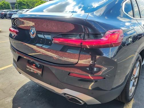 2022 BMW X4 xDrive30i