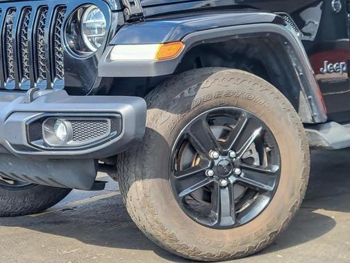 2021 Jeep Wrangler Unlimited Sahara Altitude