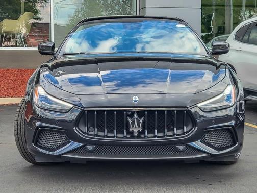 2022 Maserati Ghibli Modena Q4