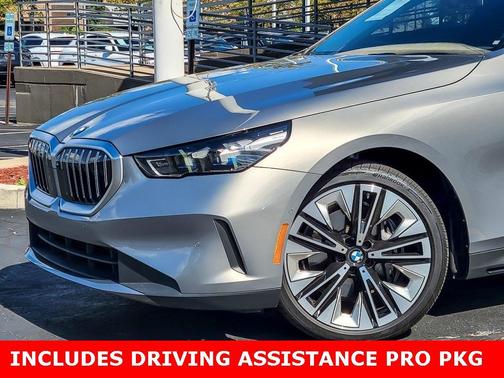 2025 BMW 540 i xDrive