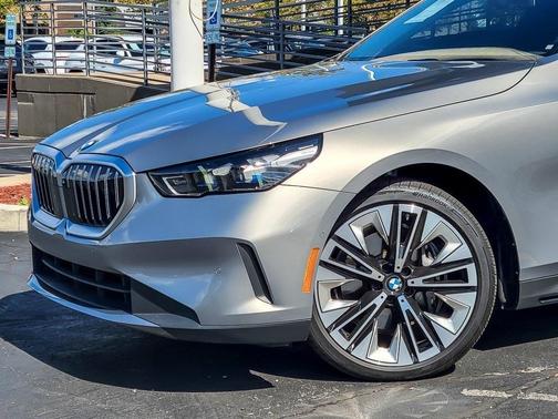 2025 BMW 540 i xDrive