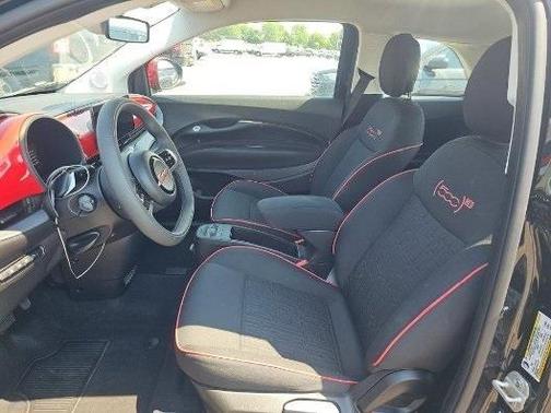 2024 FIAT 500e Base