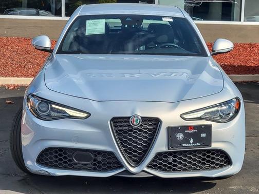 2022 Alfa Romeo Giulia Base