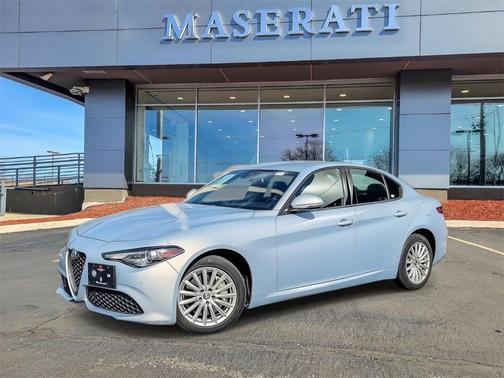 2022 Alfa Romeo Giulia Base