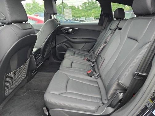 2021 Audi Q7 55 Premium Plus