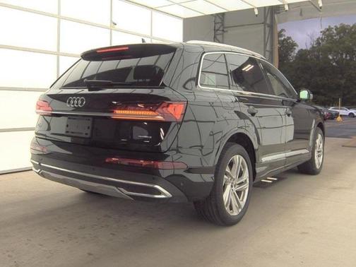 2021 Audi Q7 55 Premium Plus