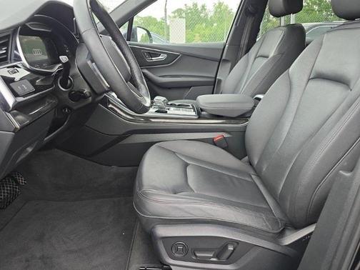 2021 Audi Q7 55 Premium Plus