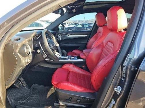 2022 Alfa Romeo Stelvio Veloce