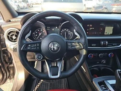 2022 Alfa Romeo Stelvio Veloce