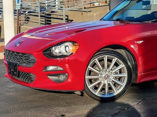 2017 FIAT 124 Spider Lusso