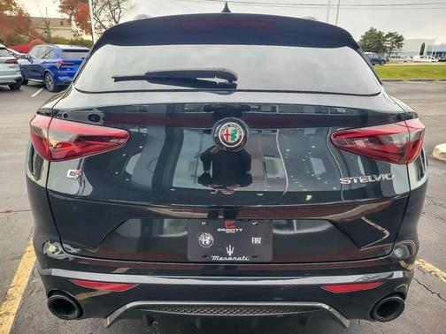 2022 Alfa Romeo Stelvio Veloce