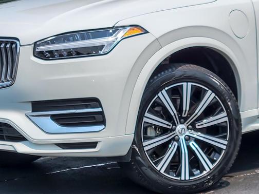 2022 Volvo XC90 Recharge Plug-In Hybrid T8 Inscription 6 Passenger