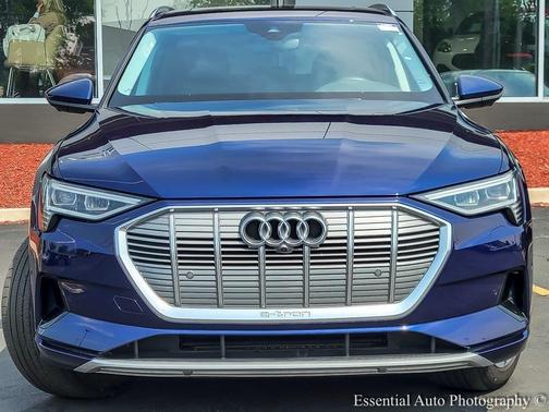 2021 Audi e-tron Premium Plus