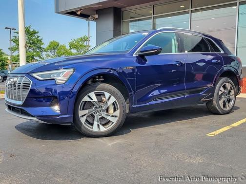 2021 Audi e-tron Premium Plus