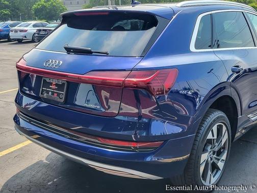 2021 Audi e-tron Premium Plus
