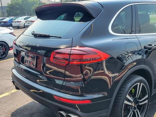 2016 Porsche Cayenne S