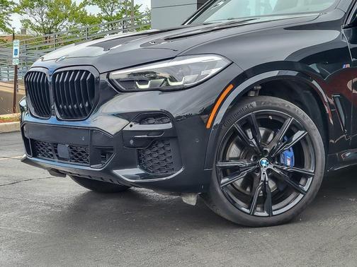 2022 BMW X5 M50i