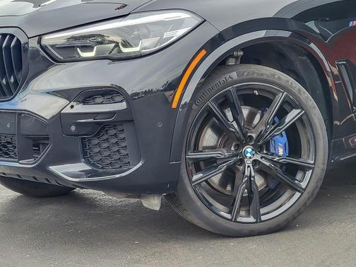 2022 BMW X5 M50i