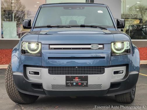 2023 Land Rover Defender 110 SE
