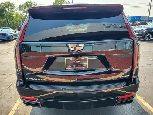 2023 Cadillac Escalade Sport