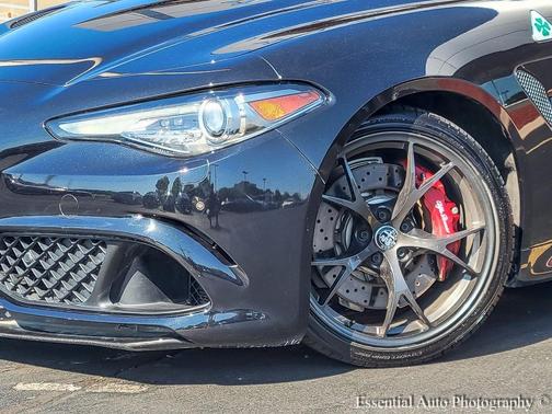 2022 Alfa Romeo Giulia Quadrifoglio