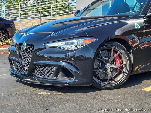 2022 Alfa Romeo Giulia Quadrifoglio