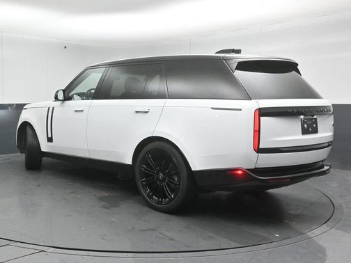 2023 Land Rover Range Rover P530 SE