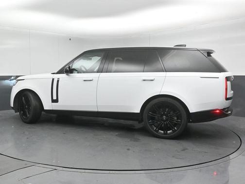2023 Land Rover Range Rover P530 SE