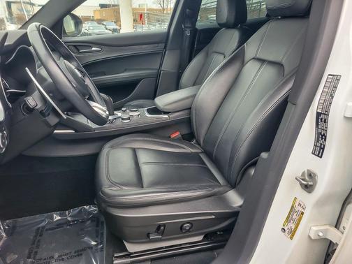 2022 Alfa Romeo Stelvio Sprint