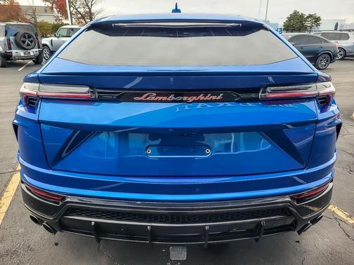 2019 Lamborghini Urus Base