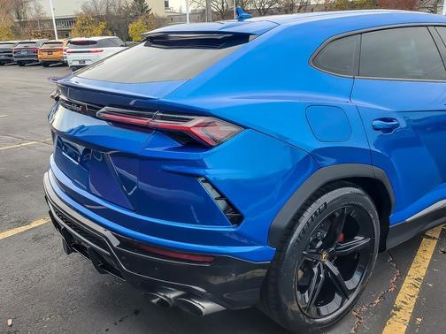 2019 Lamborghini Urus Base