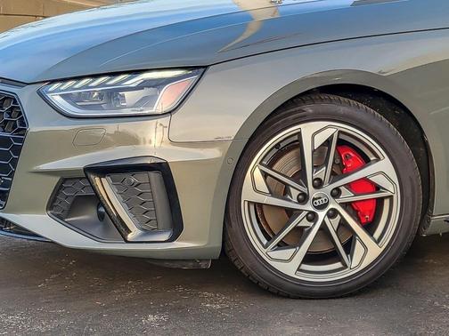 2023 Audi A4 45 S line Prestige