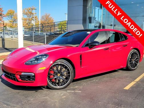 2022 Porsche Panamera GTS