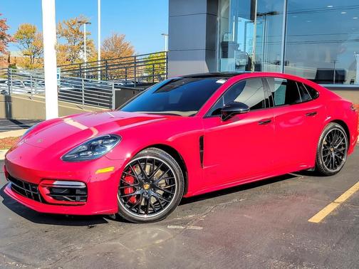 2022 Porsche Panamera GTS