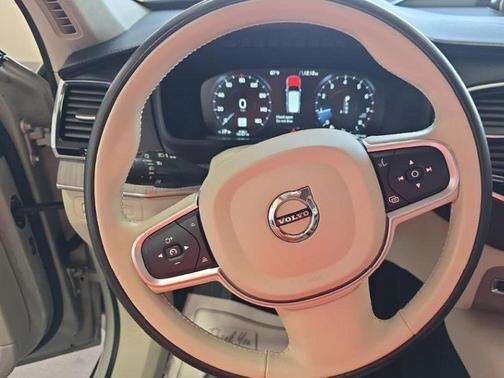 2022 Volvo XC90 T6 Inscription 6 Passenger