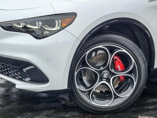 2024 Alfa Romeo Stelvio Veloce