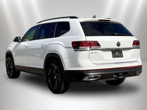 Pure White 2022 Volkswagen Atlas 3.6L SE w/Technology