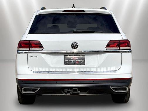 Pure White 2022 Volkswagen Atlas 3.6L SE w/Technology