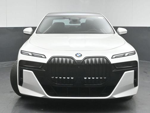 2023 BMW 760 760i xDrive