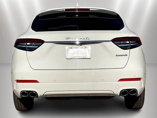 White 2023 Maserati Levante GT