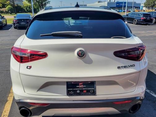 2022 Alfa Romeo Stelvio Ti
