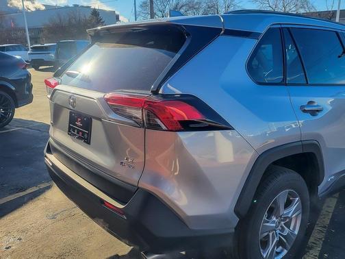 2025 Toyota RAV4 Hybrid LE