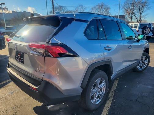 2025 Toyota RAV4 Hybrid LE