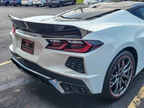 2024 Chevrolet Corvette Stingray w/2LT