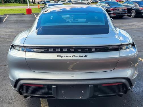 2020 Porsche Taycan Turbo S