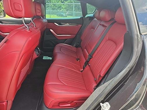 2022 Maserati Levante Modena